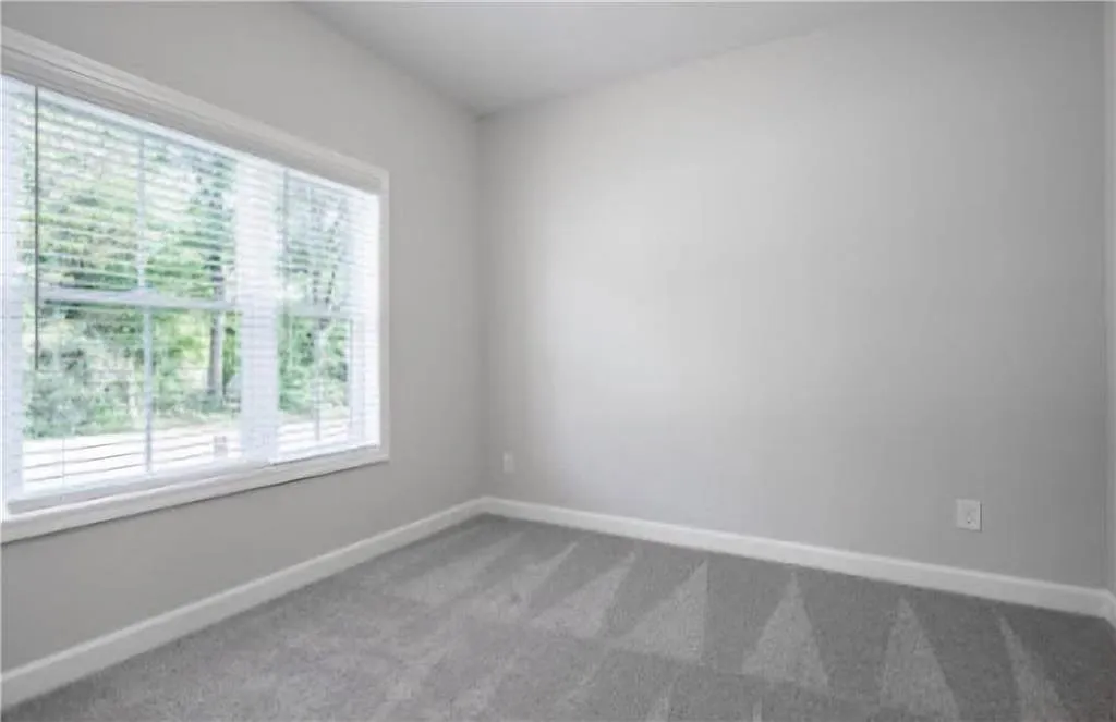 3 bed, 3.5 bath, 2036 sqft, $2,950 — Photo 3