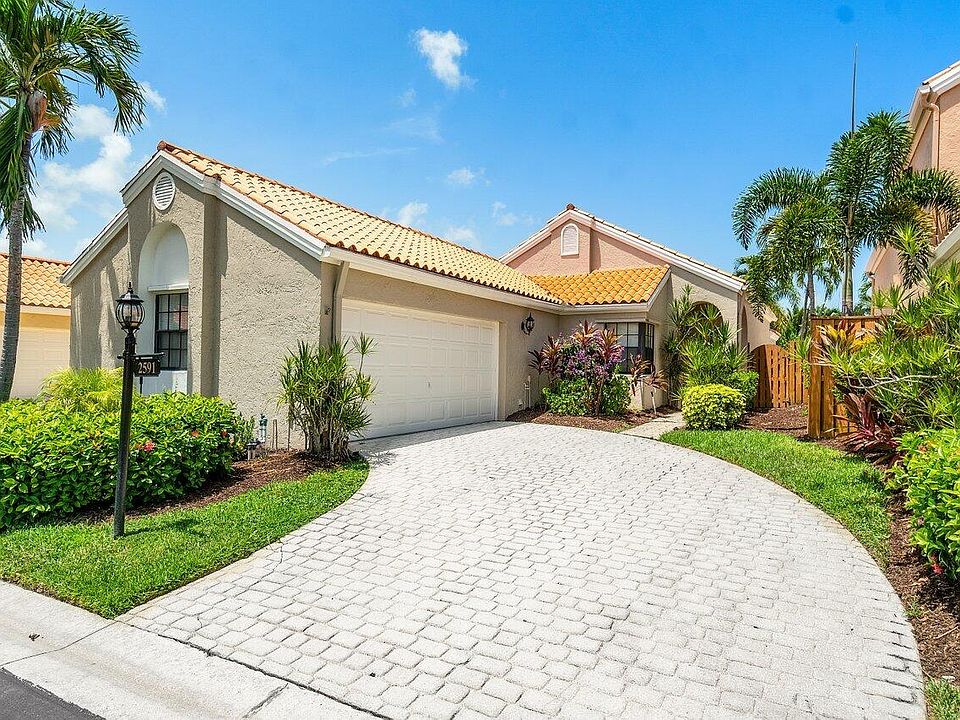 1st image of 2591 La Lique Cir