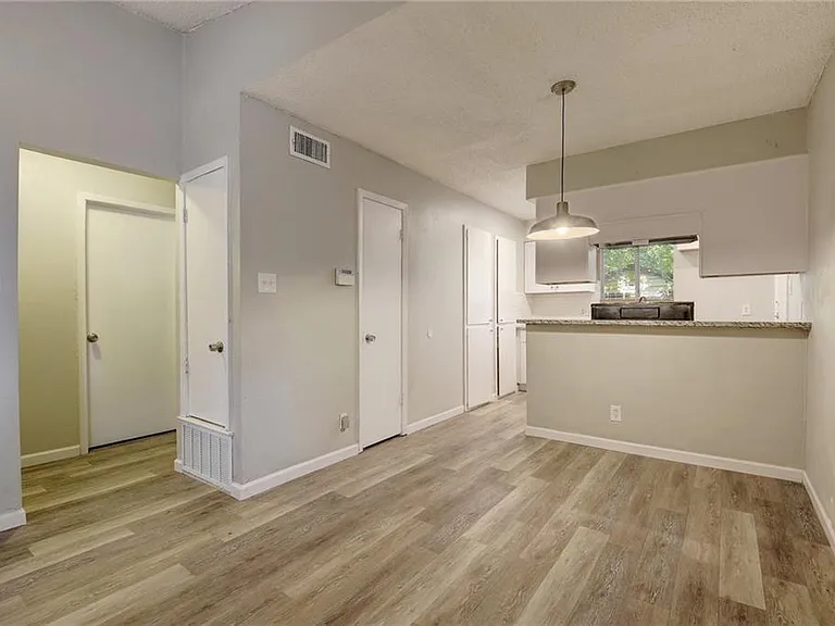 2311 Teri Rd #B — Photo 6