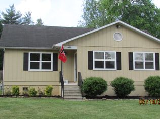 413 S Maple St, Maryville, TN 37803