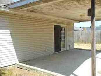 2nd image of 1912 Timber Oaks Ln