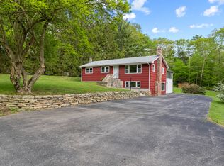 654 Beach Pond Rd, Voluntown, CT 06384