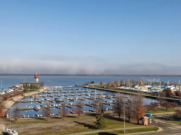 Lakehouse Luxury Apartments