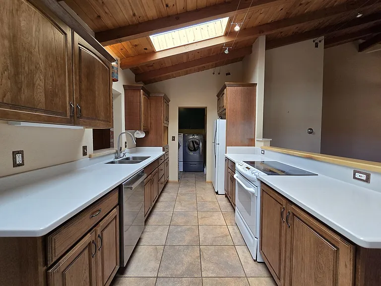 166 Galisteo Ln — Photo 10