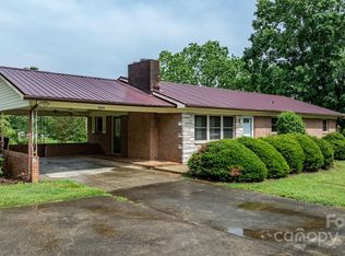 4214 Horseshoe Bend Rd, Hudson, NC 28638