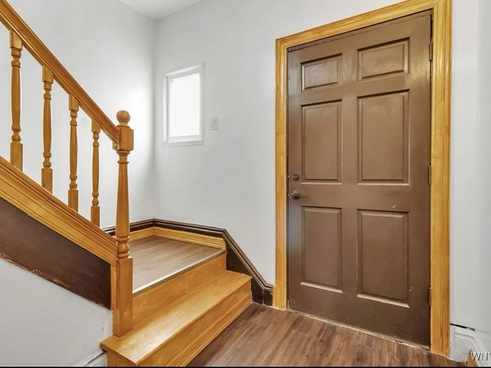1st image of 1523 Seneca St #2
