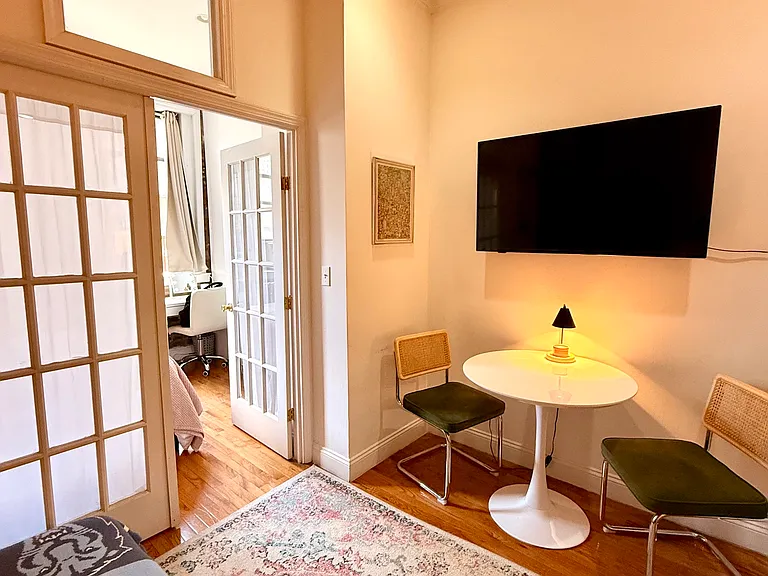 237 E 58th St #5B — Photo 6