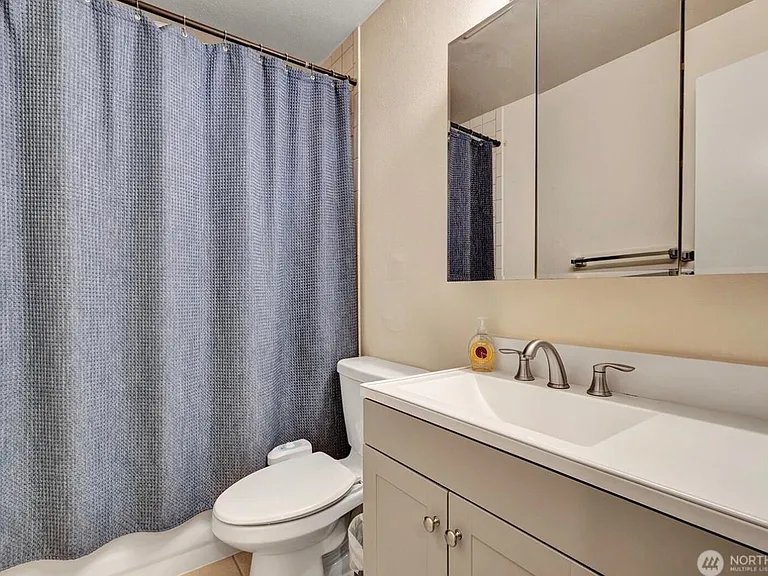 101 147th Ave SE #1 — Photo 8