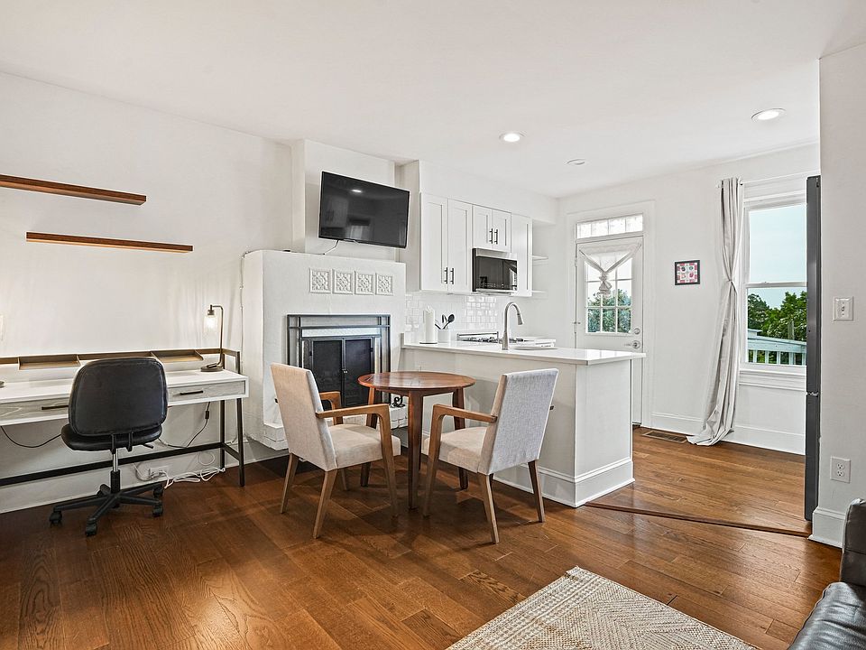 1st image of 409 Constitution Ave NE APT 4