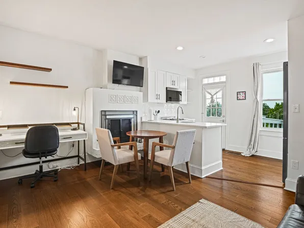 409 Constitution Ave NE, Washington, DC