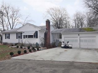 478 Dover Ave, Riverside, RI 02915