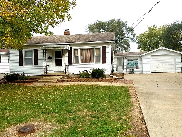 219 Ohio Ave photo 1