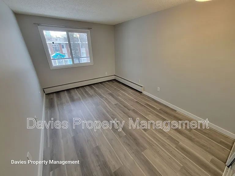 10326 117th St NW #302 — Photo 8