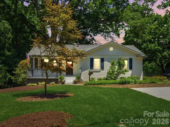 6819 Woodstock Dr, Charlotte, NC 28210