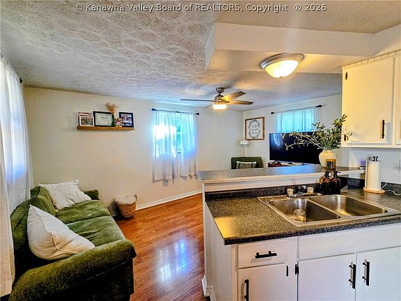 4th image of 5315 Main Dr