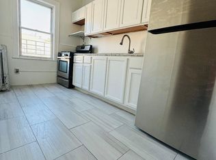 22-36 38th St #2F, Astoria, NY 11105