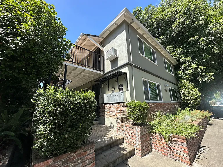 Live Where Downtown Meets Midtown at 1808 N Street — Photo 46