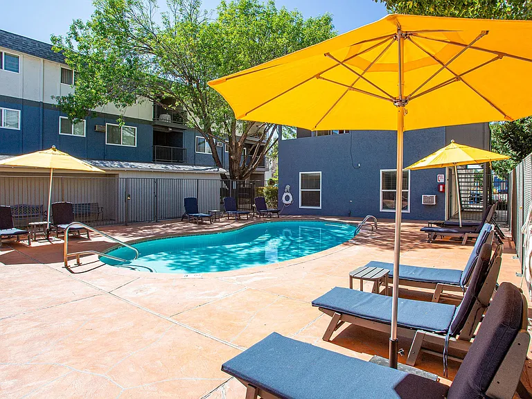 Encanto Lofts Apartments — Photo 24