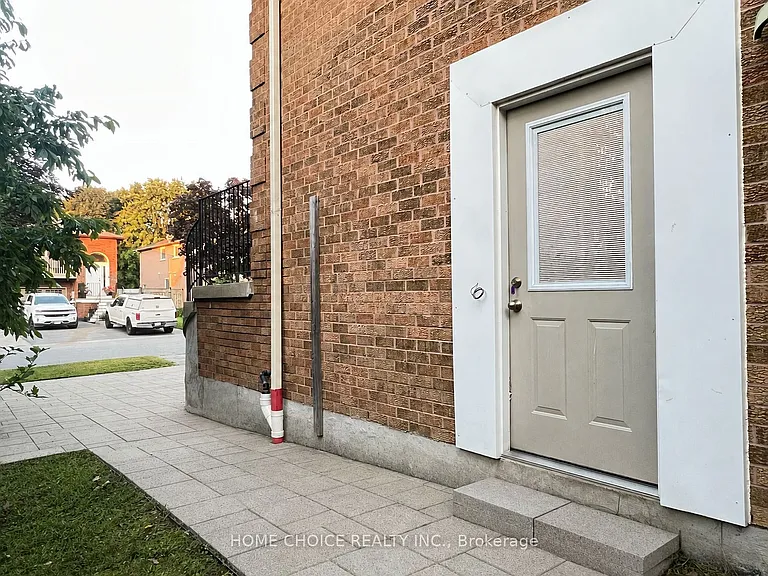 30 Porritt St #1 — Photo 2