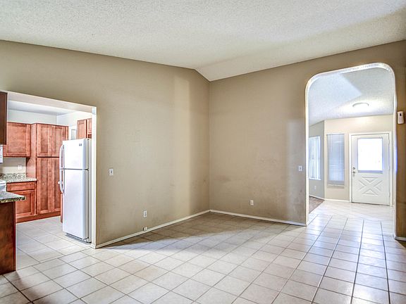 5th image of 6509 N 69th Ln