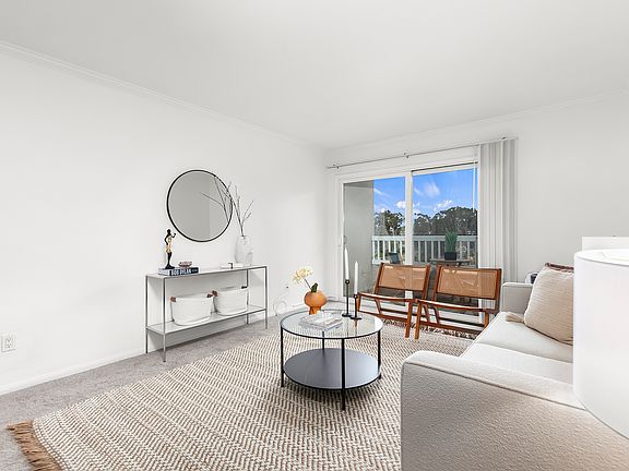 4th image of 3030 Suncrest Dr Unit 805