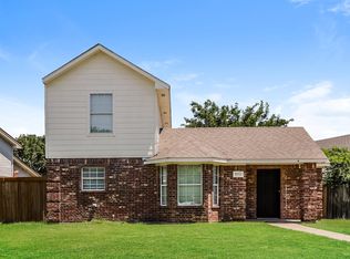 10522 Woodleaf Dr, Dallas, TX 75227