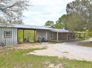 2832 Summer Dr, Chipley, FL 32428