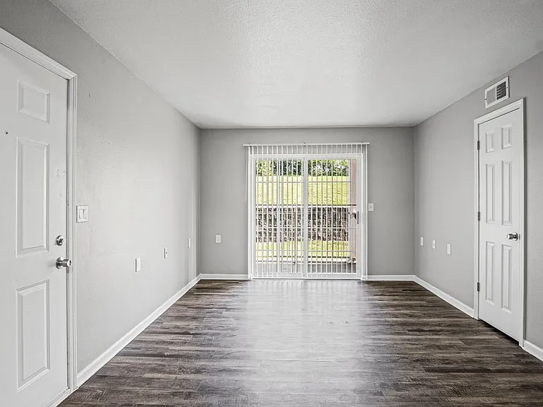 Peachtree Place — Photo 3