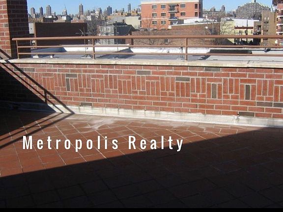 4th image of 2616 30th St APT 7