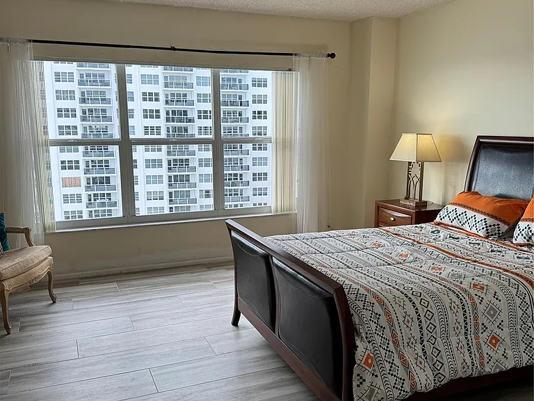 3550 Galt Ocean Dr #1803 — Photo 16