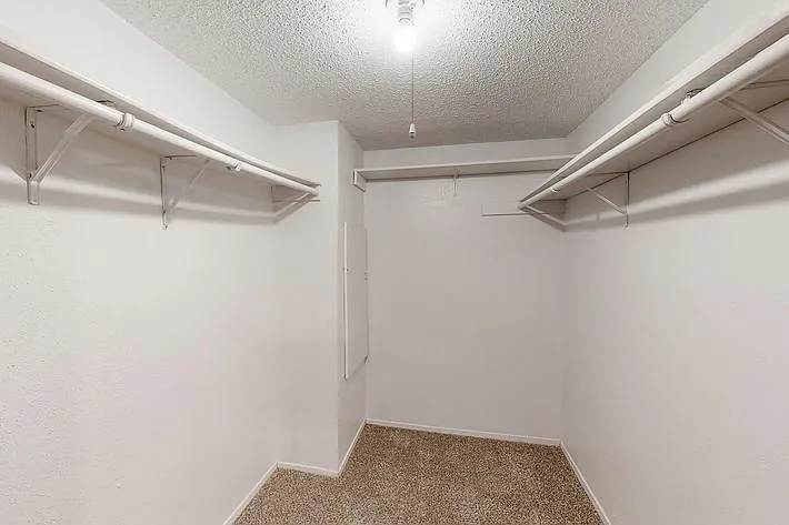 The Vanderbilt Apartments — Photo 14