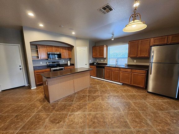 5th image of 22062 N Dietz Dr