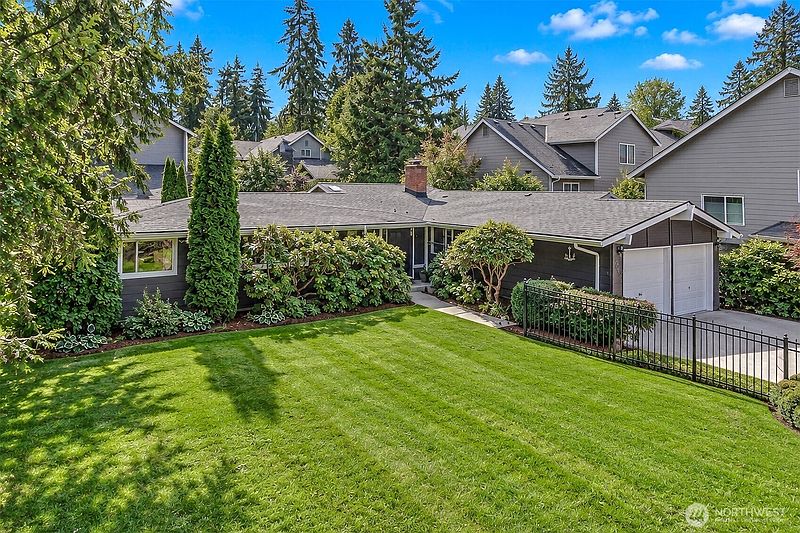 3rd image of 2526 204th Street SW
