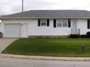102 S Andres St, Luxemburg, IA 52056