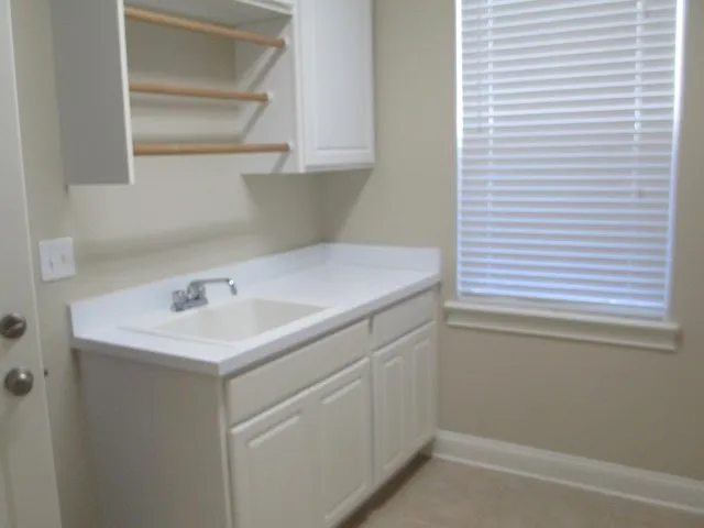 714 Dove Creek Cir — Photo 11