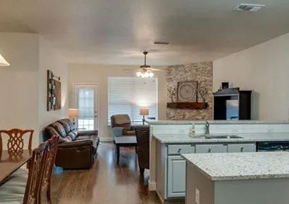 5th image of 3613 Cattlebaron Dr