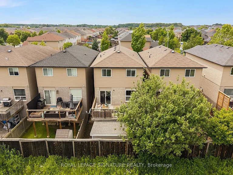 61 Thames Way — Photo 50