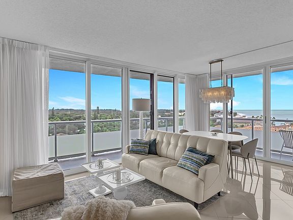 4th image of 3554 Ocean Drive 703s #702S