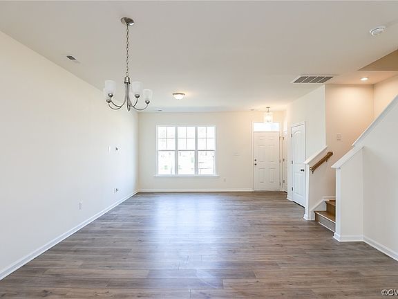 4th image of 8278 Scott Commons Dr