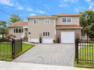 14 Soloff Boulevard, Inwood, NY, 11096