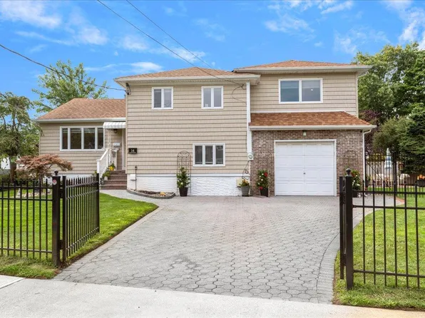 14 Soloff Boulevard, Inwood, NY 11096