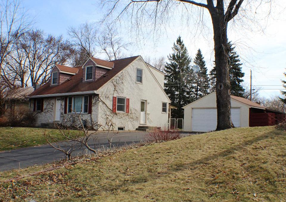 1st image of 451 13th Ave S