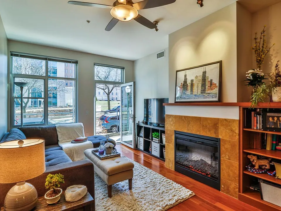 309 W Washington Ave #215
