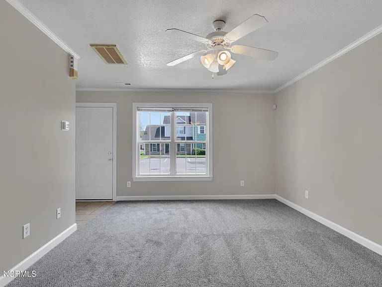 802 Springwood Dr — Photo 3