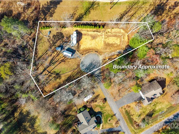 31 Cane Creek Cir #21, Fairview, NC 28730