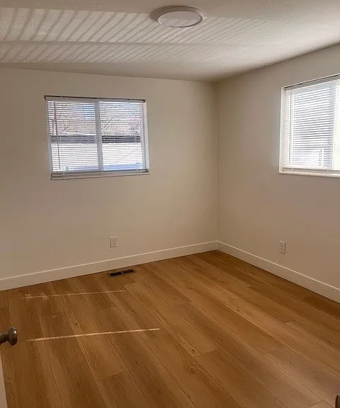 953 E Browning Ave — Photo 8