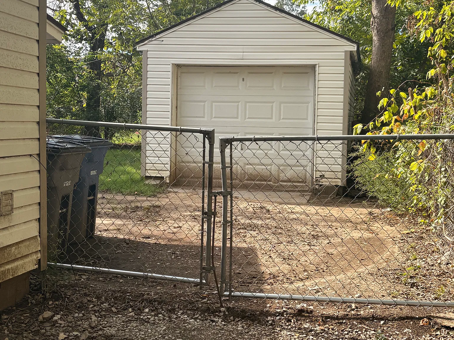 2 bed, 978 sqft, $900 — Photo 2
