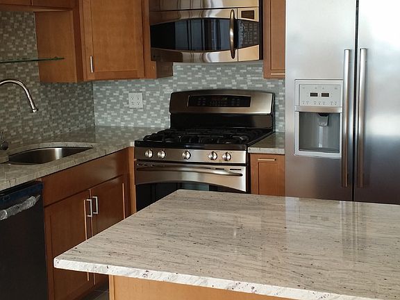 Dishwasher/5 burner stove/granite