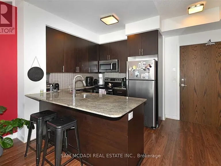 260 Sackville St #909 — Photo 3
