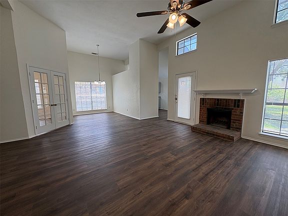 4th image of 1362 Southridge Dr